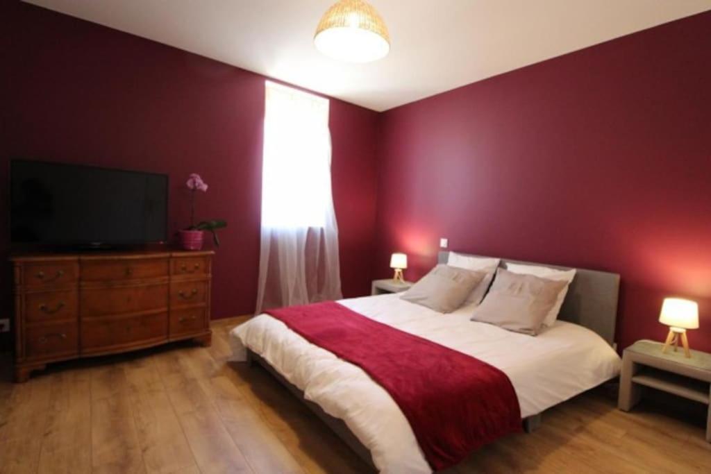 Petit Appartement Confortable Châteaubourg Exteriör bild